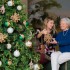 Albero di Natale Realistico con Luci Incorporate 210cm 490 Luci LED Abete Romantico